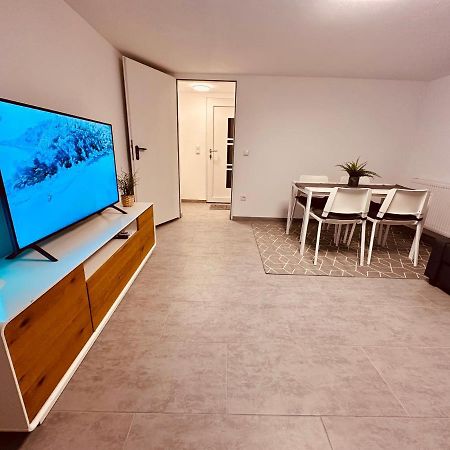 Gemuetliche Wohnung In เลเวอร์คูเซน ภายนอก รูปภาพ