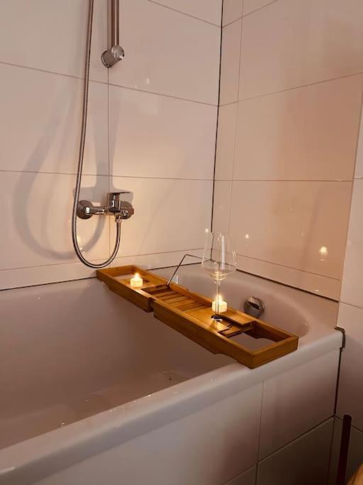 Gemuetliche Wohnung In เลเวอร์คูเซน ภายนอก รูปภาพ
